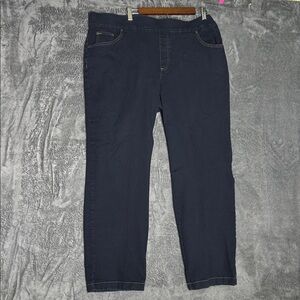 Gloria Vanderbilt Women's Straight Leg Jeans in Black